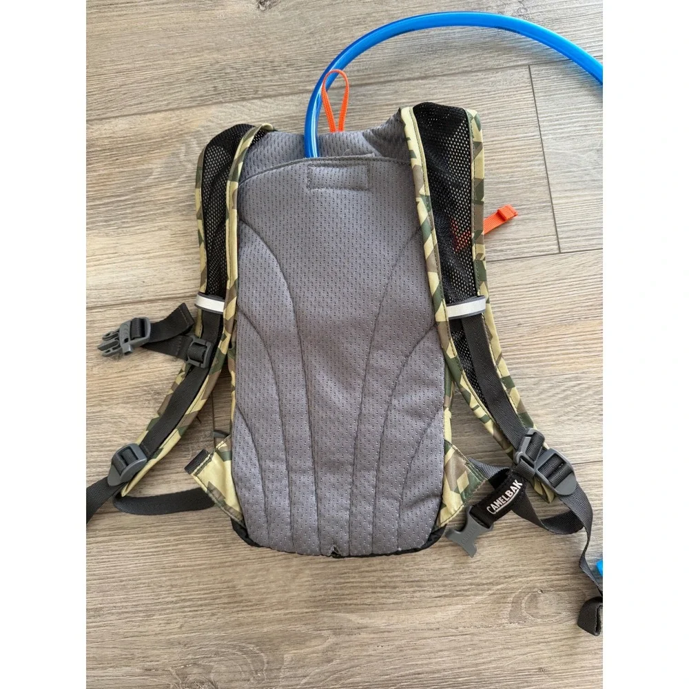 CamelBak Mini MULE Kids Hydration Pack Backpack Camo Orange Geometric Hiking